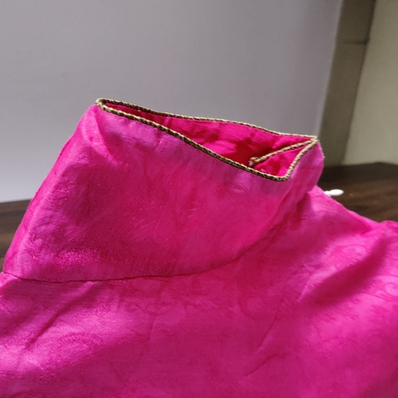 Pure Silk Suit - Picture 3 of 5